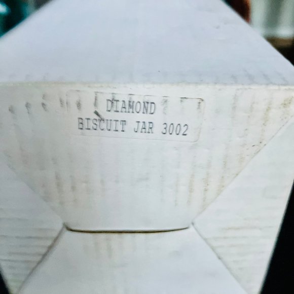 NIB Vintage Ceska Crystal Biscuit Jar Canister w/ Lid, 8”(H), Line Cut Pattern - Picture 4 of 5